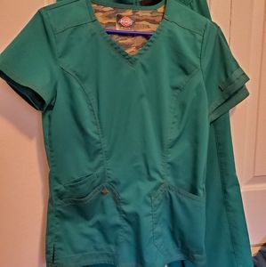 Dickies Dynamix Scrub Set Hunter Green XS Petite